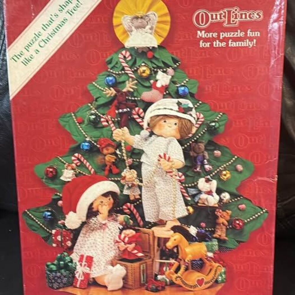 OutLines Christmas Tree-Shaped Jigsaw Puzzle